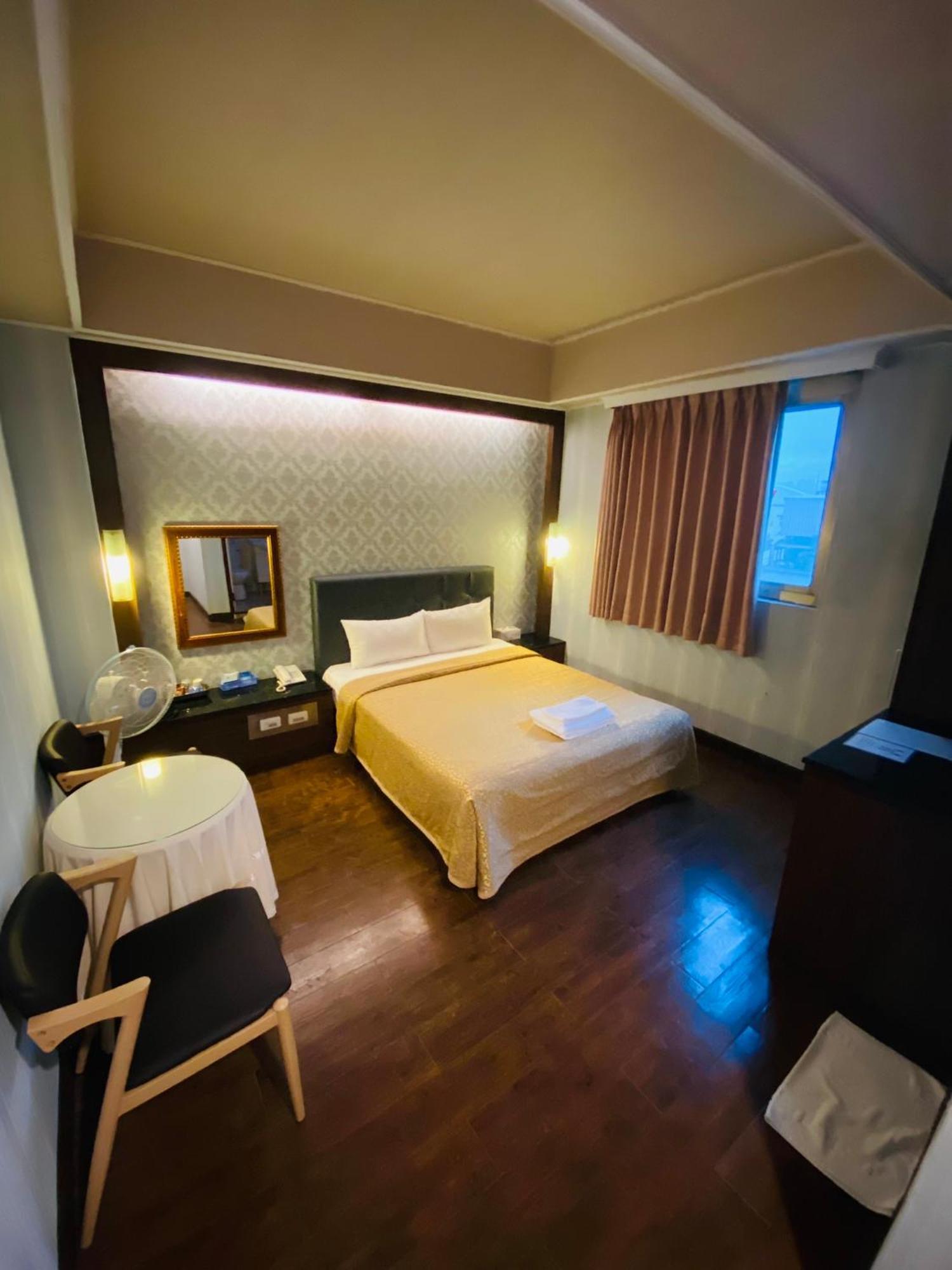 Hotel Lee-Chan Tajpej Zewnętrze zdjęcie